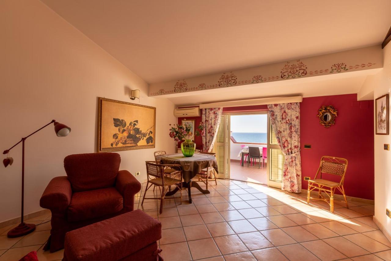 Vacanze Al Mare Patrizia'S Sweet Home Terme Vigliatore Eksteriør billede