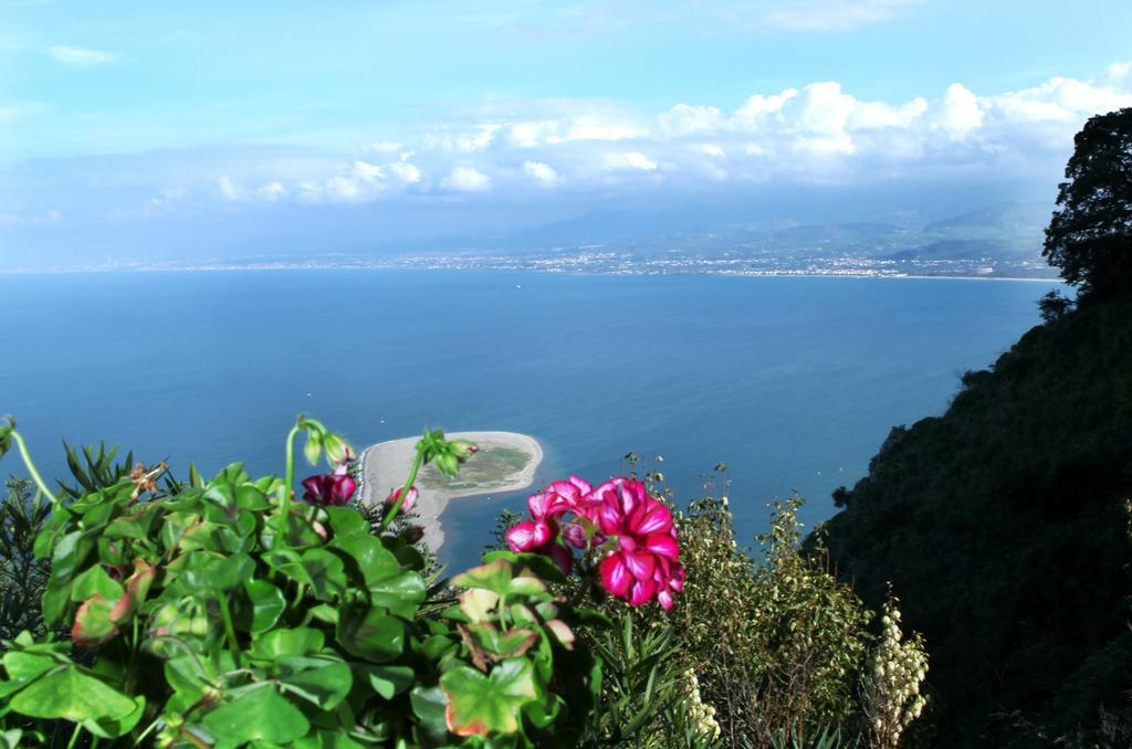 Vacanze Al Mare Patrizia'S Sweet Home Terme Vigliatore Værelse billede