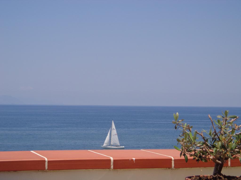 Vacanze Al Mare Patrizia'S Sweet Home Terme Vigliatore Eksteriør billede